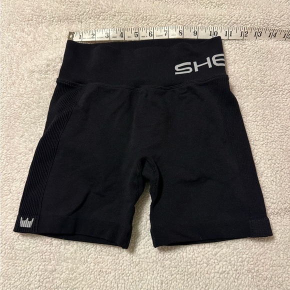 Shefit Seamless Scrunch Bootie High-Rise Bike Workout Shorts Black - Picture 10 of 16